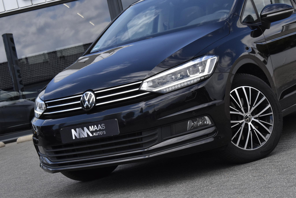 Volkswagen Touran 1.5 TSI Business 7p 54198527-1.jpg | Maas Auto's